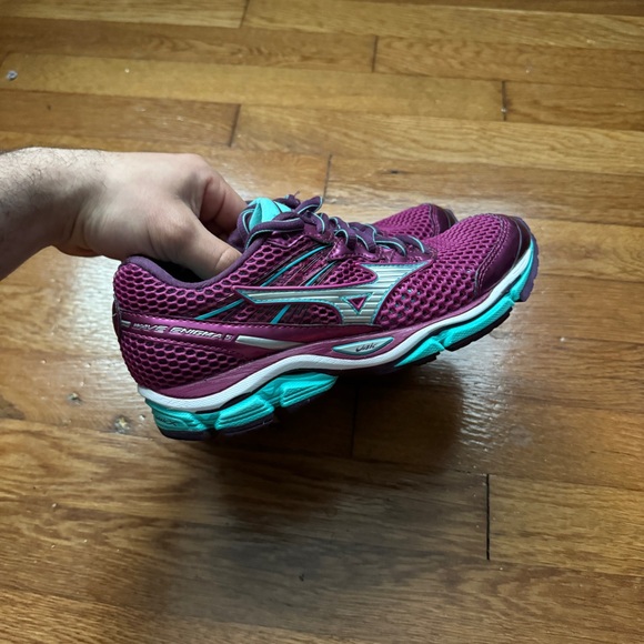 Womens Purple Mizuno Shoes - Picture 7 of 11